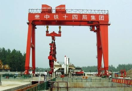 中鐵十四局440t盾構(gòu)門(mén)式起重機(jī)